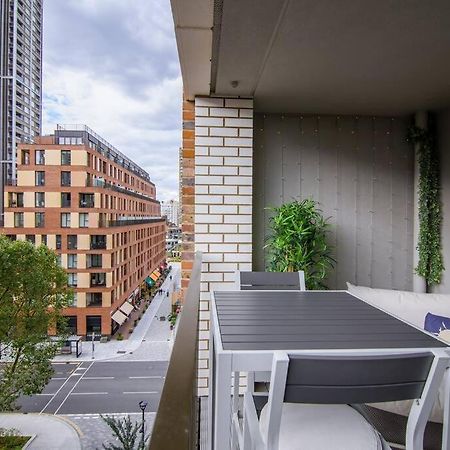 Superb 1 Bedroom Apartment 3Mins From Tube Station Лондон Экстерьер фото