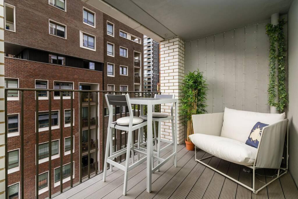 Superb 1 Bedroom Apartment 3Mins From Tube Station Лондон Экстерьер фото
